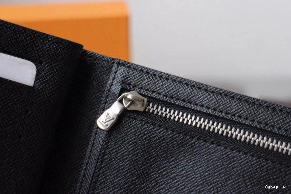VUITTON LOUIS AMERIGO WALLET 0723